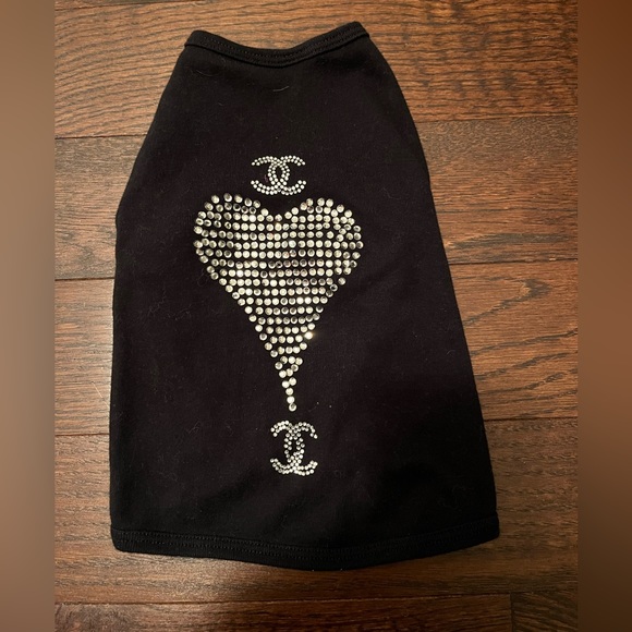 Black Dog Shirt with silver bedazzled heart - Picture 4 of 6